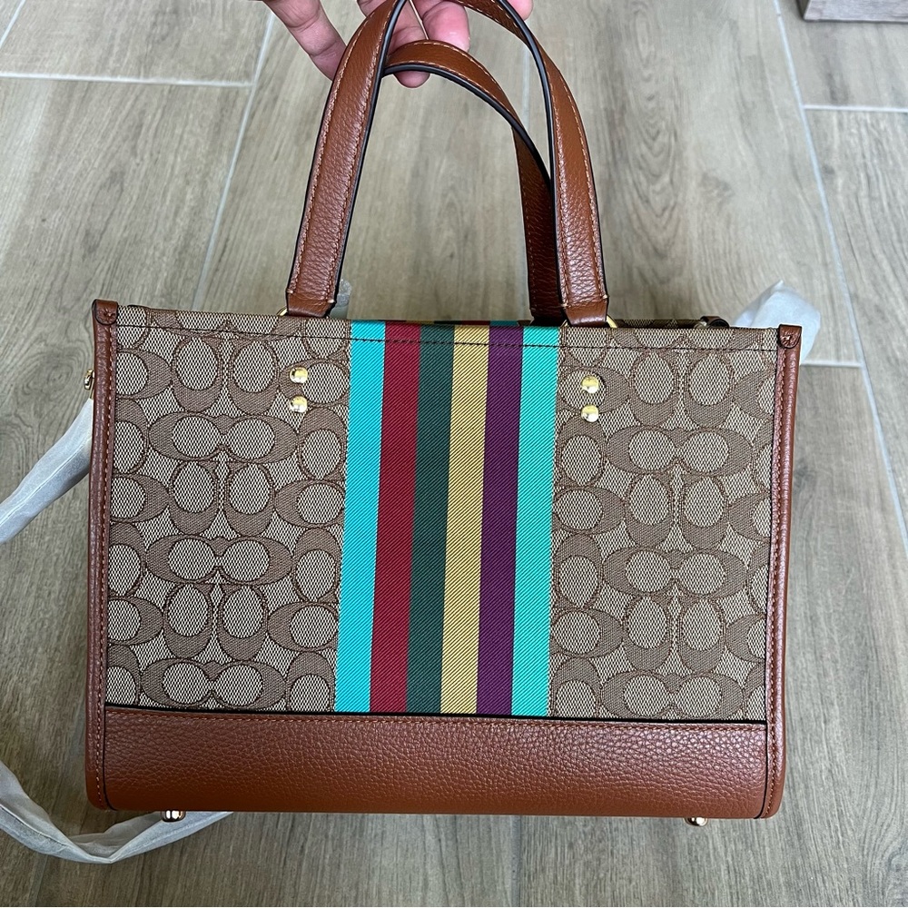 Coach Dempsey Carryall In Signature Jacquard With Stripe And Coach Patch - Picture 9 of 9